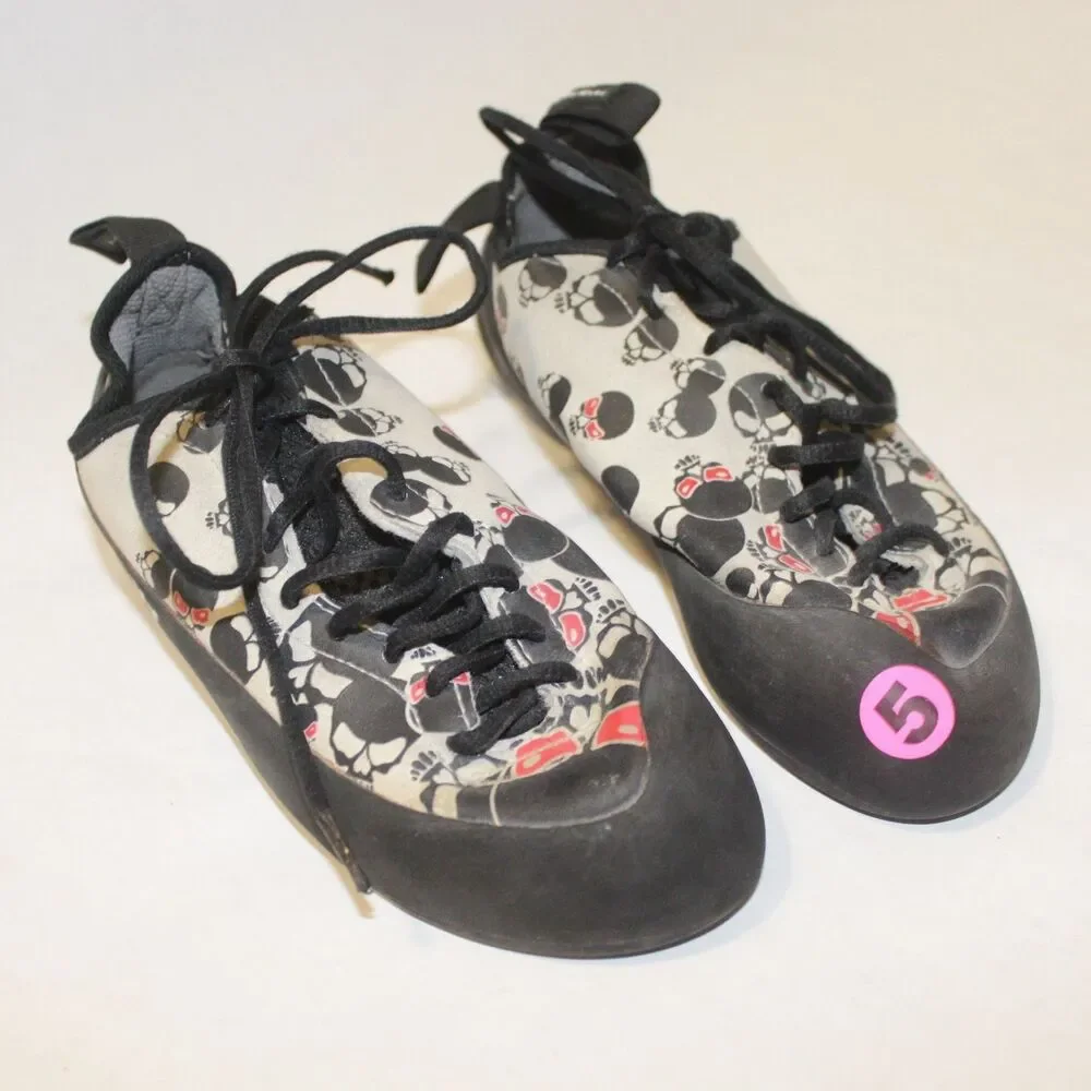 Mad Rock Weaver Womens size 5 Shoes Skulls Lace Up Climbing Sneakers